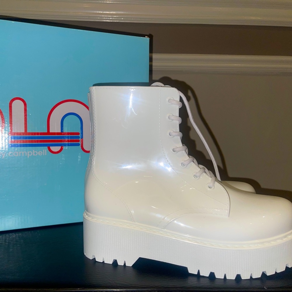 Jeffrey Campbell Torrent White Waterproof Platform Boot Size US 9